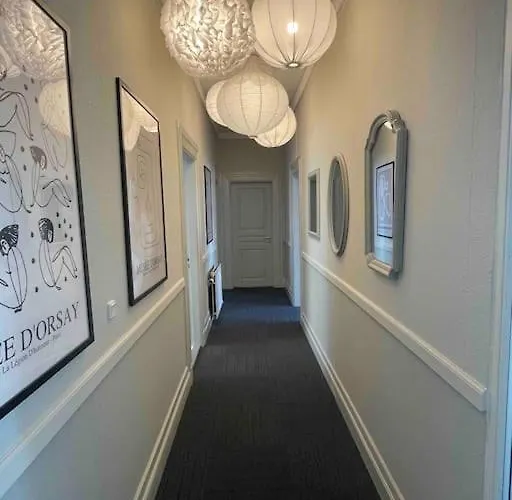 Lägenhet Cozy 4-bedroom *